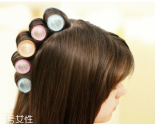 怎么讓頭發(fā)蓬松？換個方向分發(fā)線