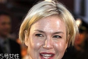 底妝脫妝怎么辦？及時補(bǔ)水拯救脫妝尷尬