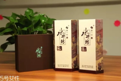 水井坊臻釀八號(hào)和井臺(tái)哪個(gè)好？市場(chǎng)檔次定位不一樣