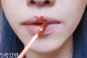 怎么變成櫻桃小嘴？大嘴唇變小攻略