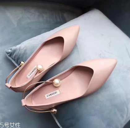 casadei是哪個(gè)國家的牌子？在最美的時(shí)光你需要一雙好鞋