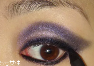 紫色眼影怎么畫好看？淡紫色超有女人味
