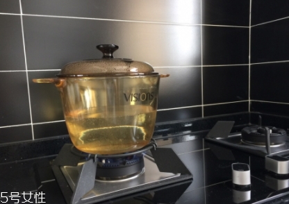 康寧鍋好用嗎？美食博主必備的一款廚具