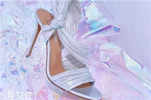 casadei鞋子多少錢？開啟你的奢華清單