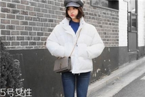 白色面包服配什么鞋？各種風(fēng)格隨意切換