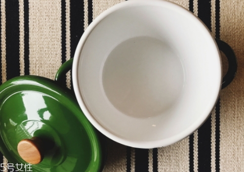 琺瑯鍋可以煲湯嗎？讓喝湯變得有逼格