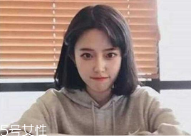 什么女孩適合不留劉海？圓臉妹子掀起劉海更適合你