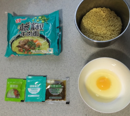 藤嬌牛肉面和藤椒牛肉面哪個(gè)好吃？統(tǒng)一和康師傅的對(duì)決