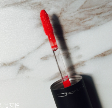 2018今年MAC和紀(jì)梵?？诩t哪個值得買？紀(jì)梵希低調(diào)奢華