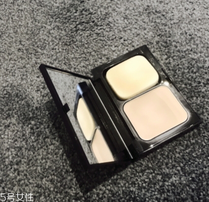 雅詩(shī)蘭黛粉餅?zāi)目詈茫垦a(bǔ)妝定妝的神器