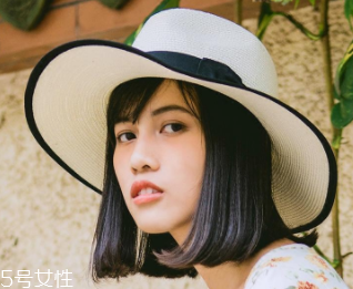 戴什么帽子顯臉小？寬檐帽讓臉看起來小