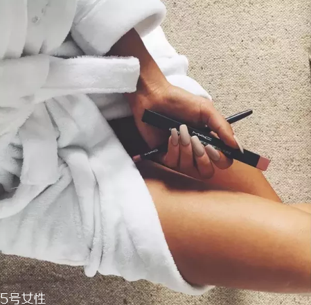 怎么選購韓國化妝品？女生化妝品必備清單