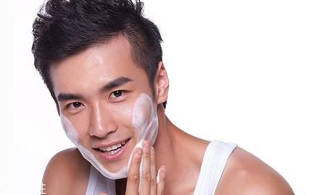 男士護(hù)膚品用什么牌子好？男士護(hù)膚品步驟