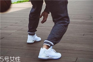 運動鞋網(wǎng)面發(fā)黃怎么辦？用牙膏輕松解決