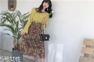 碎花長裙搭配什么上衣？復(fù)古或優(yōu)雅隨意切換