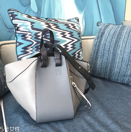 loewe和bv哪個檔次高？著名奢侈品牌間的對決