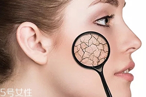 爽膚水要涂多少合適？來(lái)看看爽膚水的用量