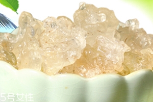 雪燕可以生吃嗎？雪燕沒(méi)煮熟可以吃嗎？