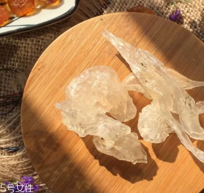 雪燕可以生吃嗎？雪燕沒煮熟可以吃嗎？