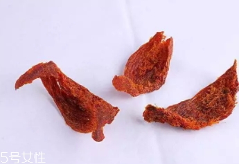 血燕窩和白燕窩區(qū)別 是高價(jià)值還是商家噱頭？