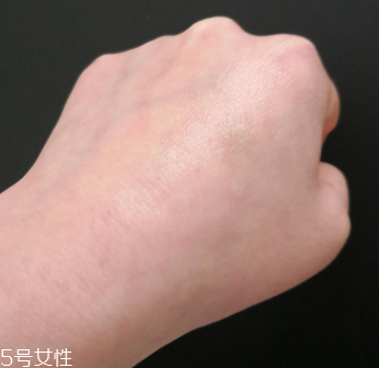 碧唇小藍(lán)罐怎么樣？滋潤效果超好
