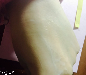 悅詩(shī)風(fēng)吟乳液為什么搓泥？吸收度一般