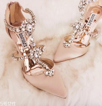 badgley mischka是什么檔次？婚鞋中的背影殺手