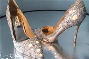 badgley mischka是哪個(gè)國(guó)家的牌子？超級(jí)貌美的小眾婚鞋