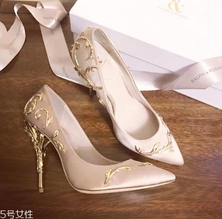 sophia webster是什么檔次？新星設(shè)計師圓你公主夢