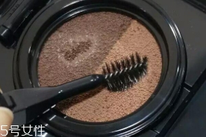 蘭芝氣墊染眉膏好用嗎？好壞摻半