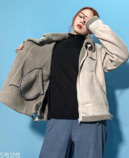 羊羔絨外套配什么褲子？讓你開春美個夠
