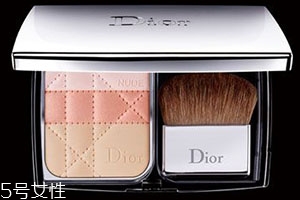 dior迪奧和ysl圣羅蘭哪個更高檔更奢侈？
