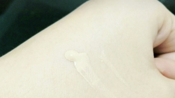 香奈兒粉底液遮瑕效果好嗎？遮瑕力較弱