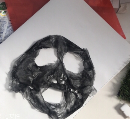 black gel pack撕拉面膜怎么樣？