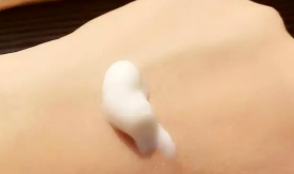 伊思蝸牛潔面乳怎么樣？敏感肌也適合