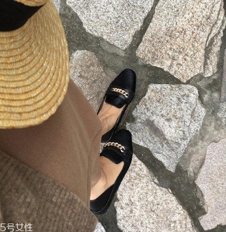 2022流行什么平底鞋？千萬不能錯過的流行爆款