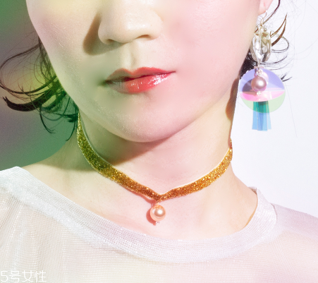 女生怎么穿有個(gè)性？做個(gè)性感又迷人的酷girl