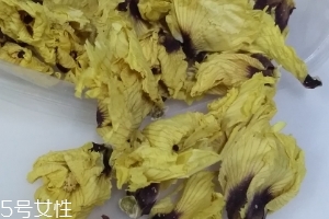 秋葵花怎樣曬干？自然風干最佳