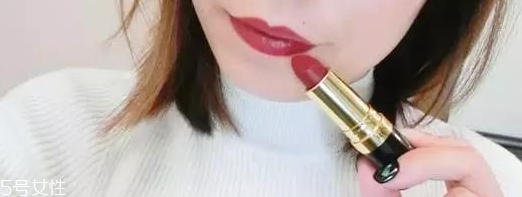 露華濃黑管口紅怎么樣？4種質(zhì)地全試色