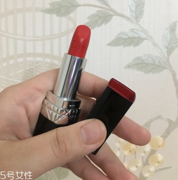 迪奧口紅844適合什么膚色？顯白嗎？