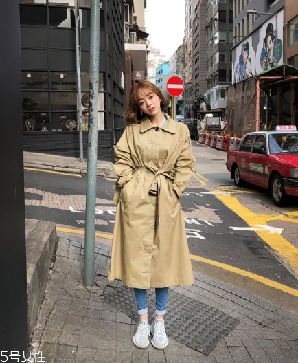 風(fēng)衣搭配什么鞋子？早春美出新高度