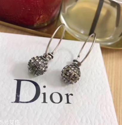 dior迪奧耳環(huán)多少錢？