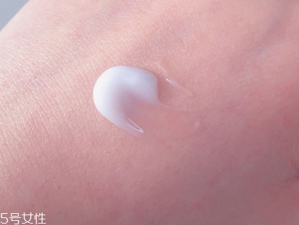 freeplus芙麗芳絲面霜怎么用？