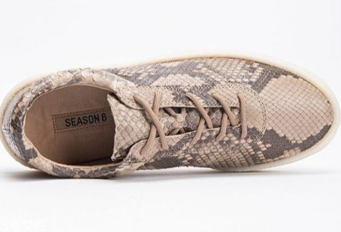 yeezy season 6蛇皮定制款多少錢？打造奢華運動風