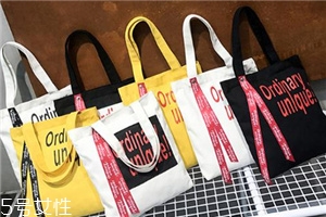 帆布包什么款式好看？這個(gè)春天一起文藝起來(lái)