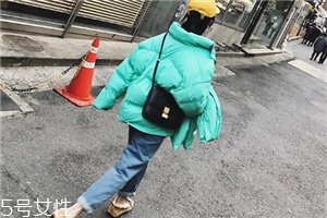 牛仔褲脫漿是什么意思？脫漿之后更柔軟
