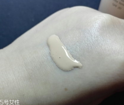 資生堂粉底哪個好用？持久粉底液很日常