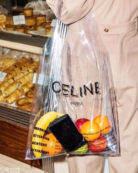 celine塑料袋多少錢？被代購炒翻天塑料包