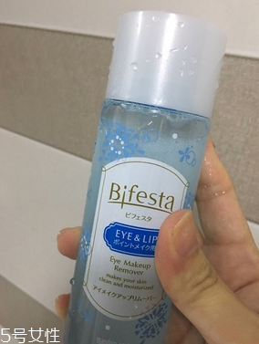 曼丹卸妝液泡沫不消怎么回事？正常現(xiàn)象