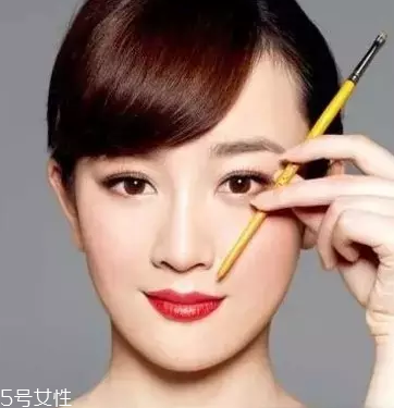 怎么化標(biāo)準(zhǔn)眉？三點法打造親和眉形